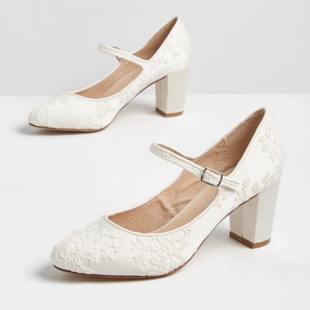 BNIB ModCloth Chelsea Crew Embroidered Mary Jane wedding Pumps heels